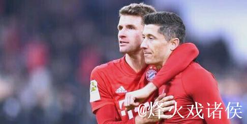 锋线王者！莱万德甲德比双响破51年尘封纪录